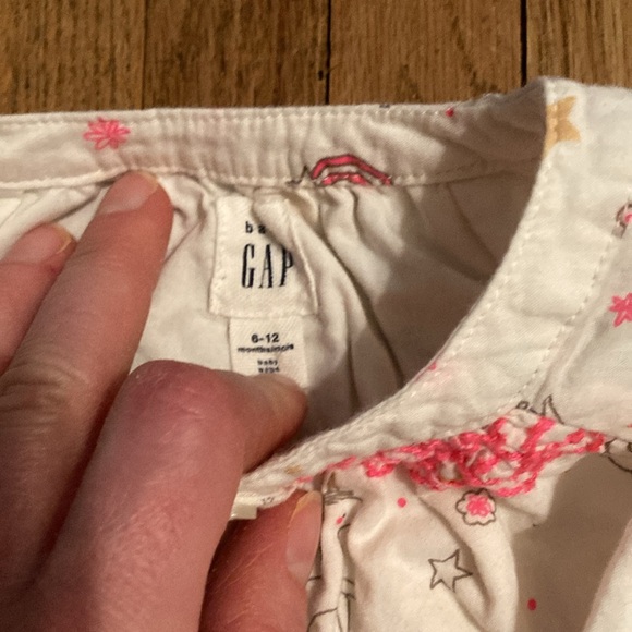 Carter's Kids Clothes - Pink, White, Black 2 sleepers, 4 shirts, 2 pants - Picture 10 of 16